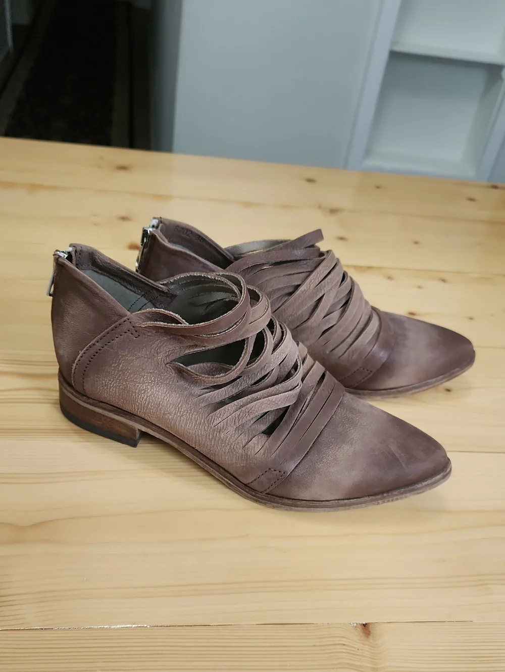 NWOT Free People Lost Valley Ankle Booties Strappy Italian Leather Size 8 / 38 - Picture 4 of 16